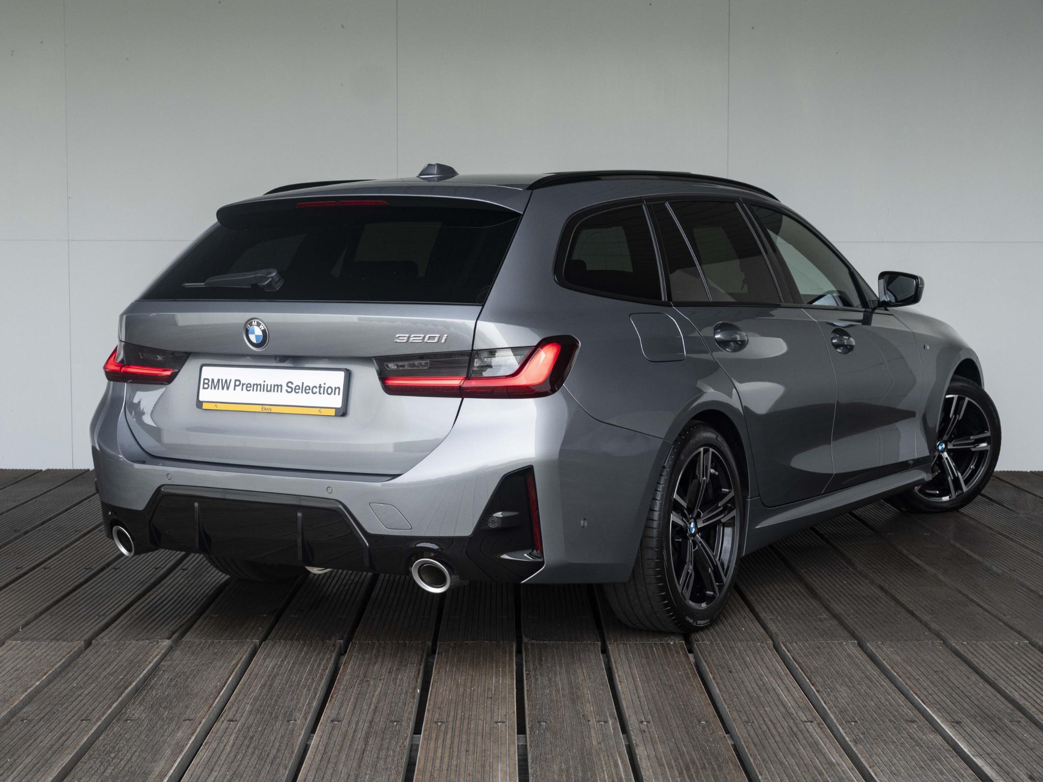 BMW 3 Serie 320i Touring - Afbeelding 2