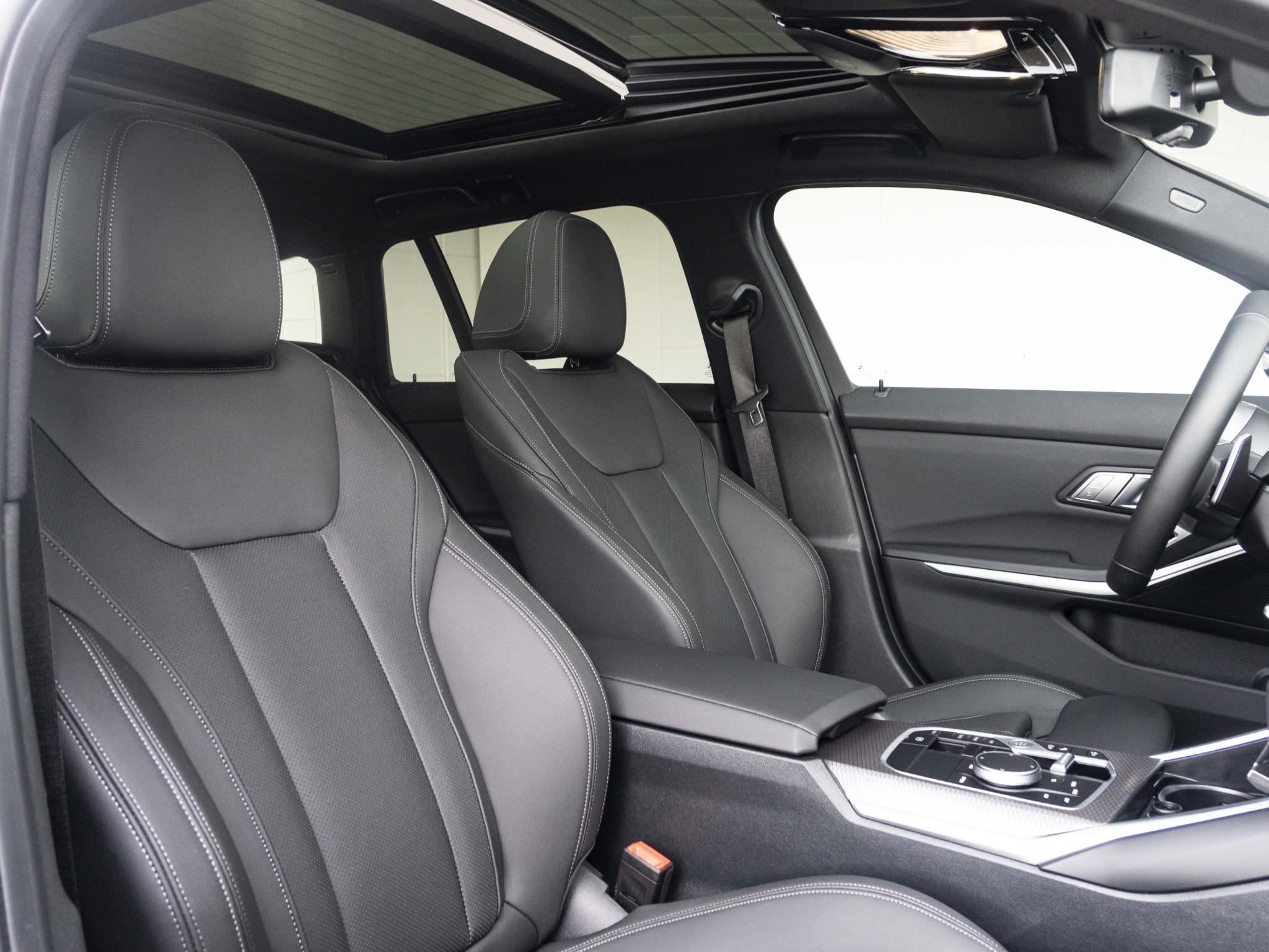 BMW 3 Serie 320i Touring - Afbeelding 4