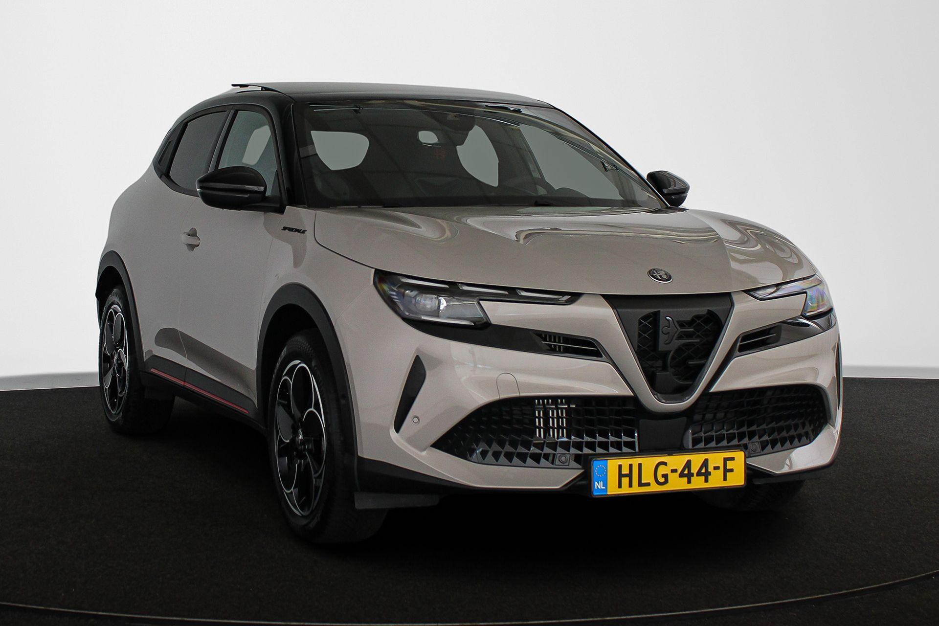 Alfa Romeo Junior 1.2 Turbo Hybrid Ibrida Speciale - Afbeelding 2