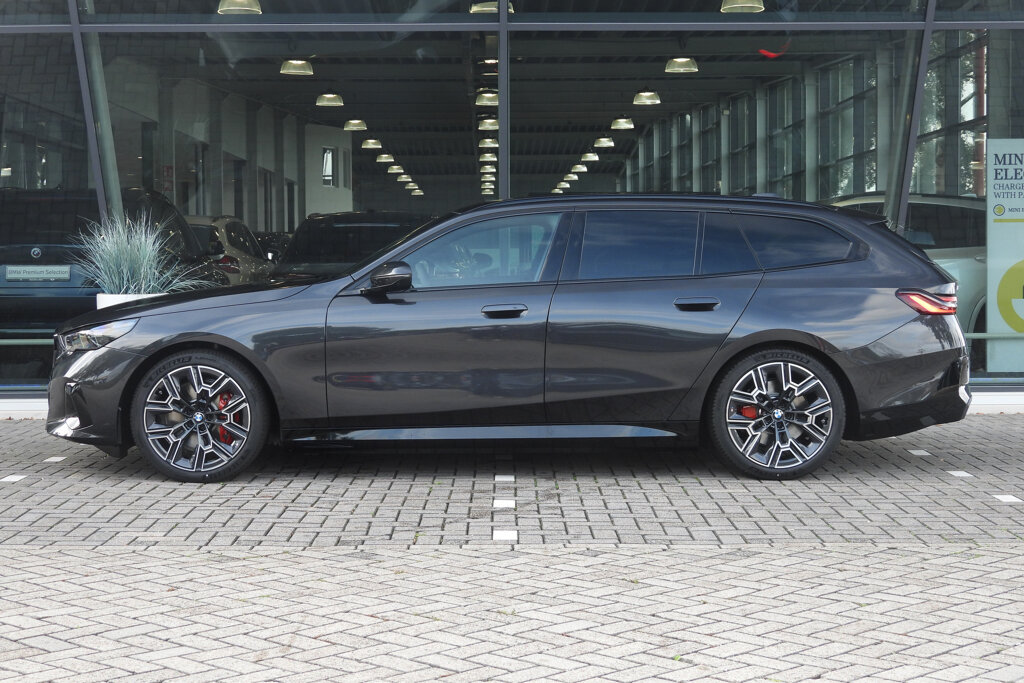 BMW i5 5
