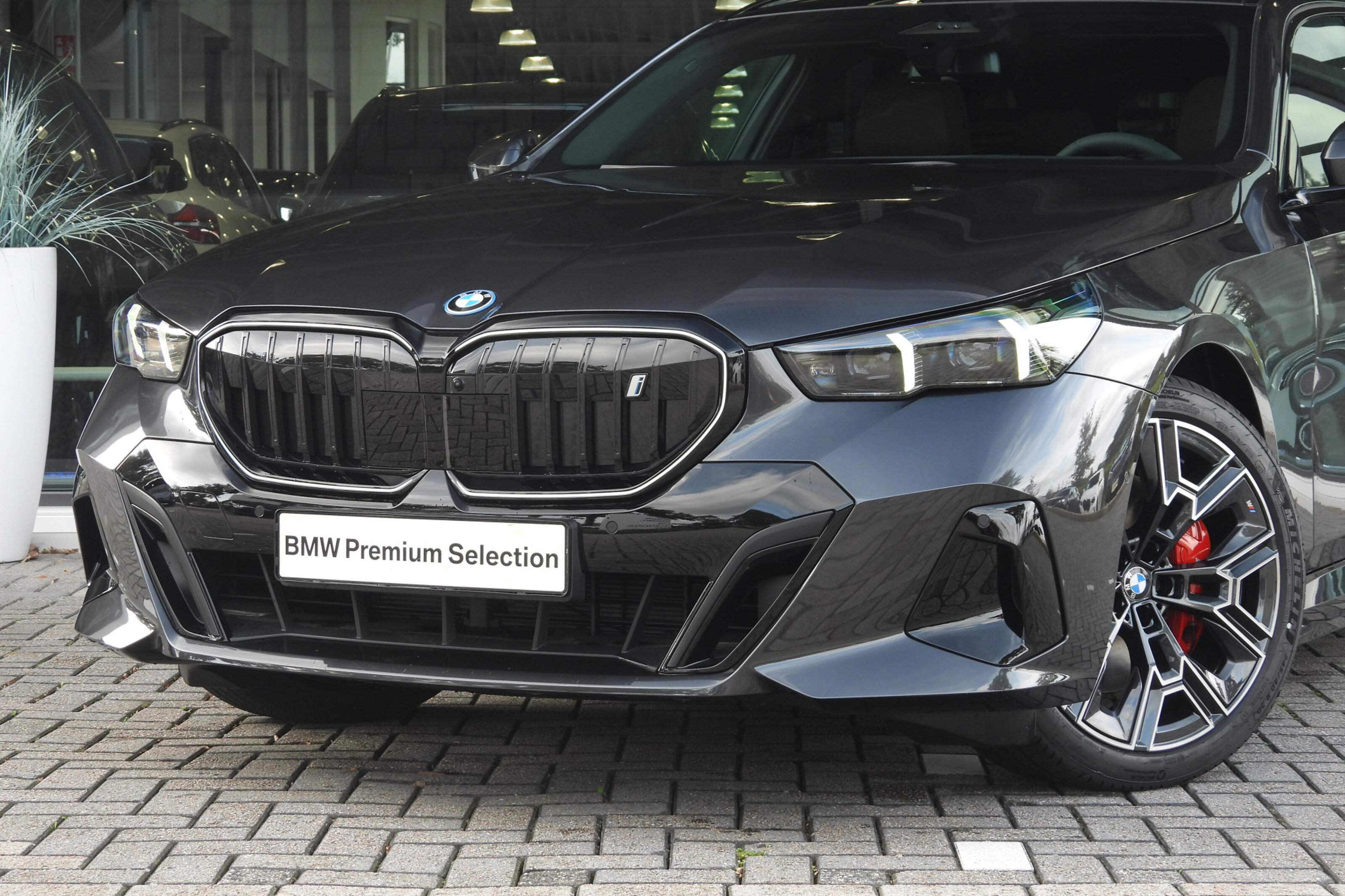 BMW i5 6