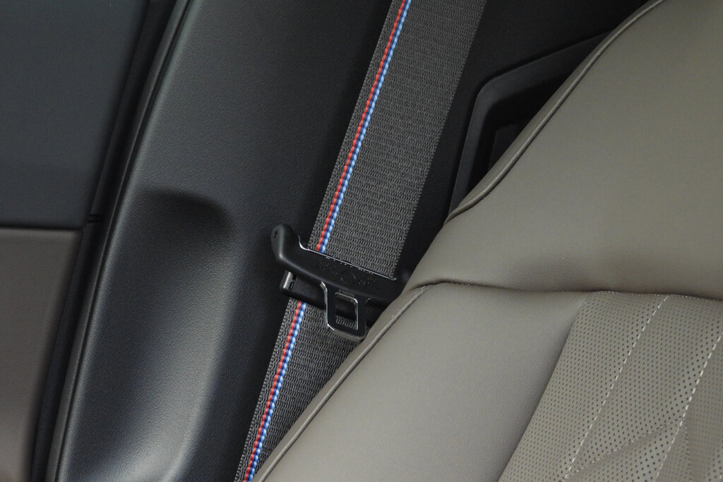 BMW i5 17
