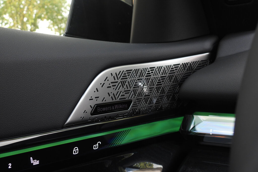 BMW i5 33