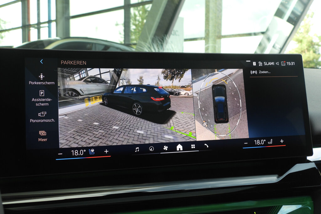 BMW i5 39