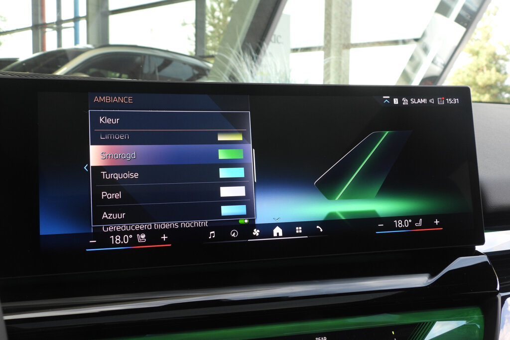 BMW i5 44