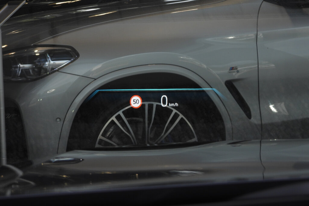 BMW i5 47