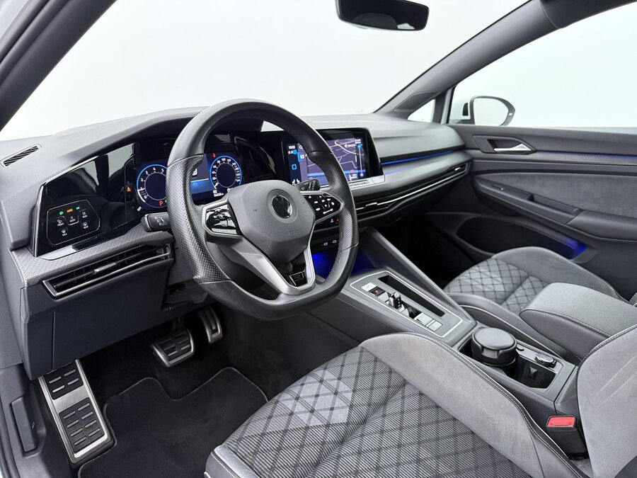 Volkswagen Golf 1.5 eTSI R-Line