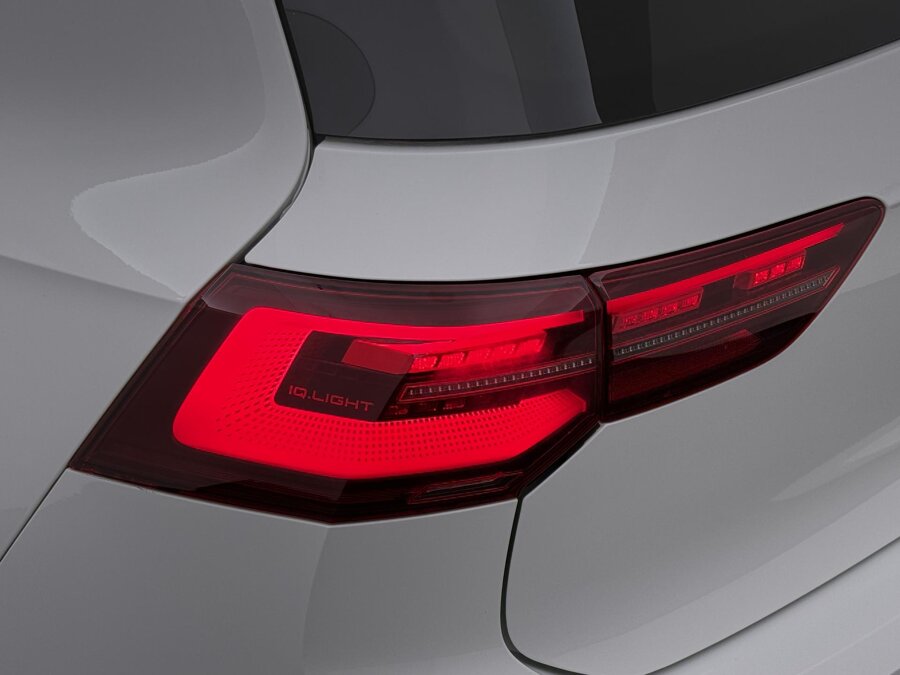 Volkswagen Golf 1.5 eTSI R-Line