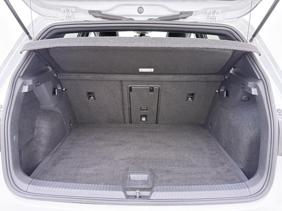 Volkswagen Golf 1.5 eTSI R-Line