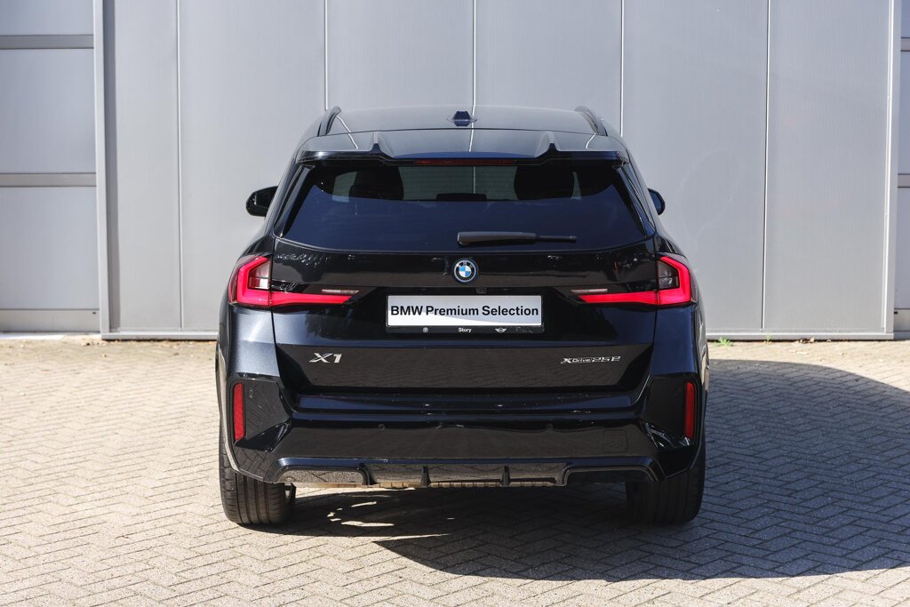 BMW X1 6