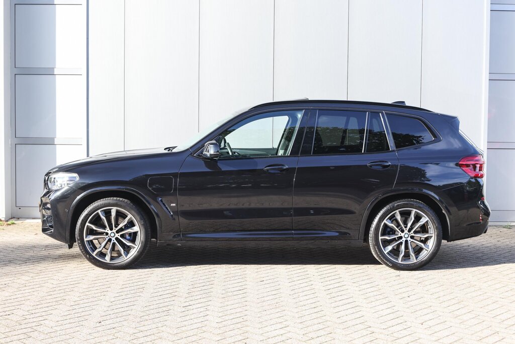 BMW X3 8