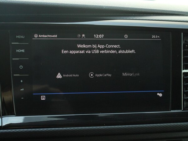 Apple Carplay/Android Auto Apple Carplay/Android Auto