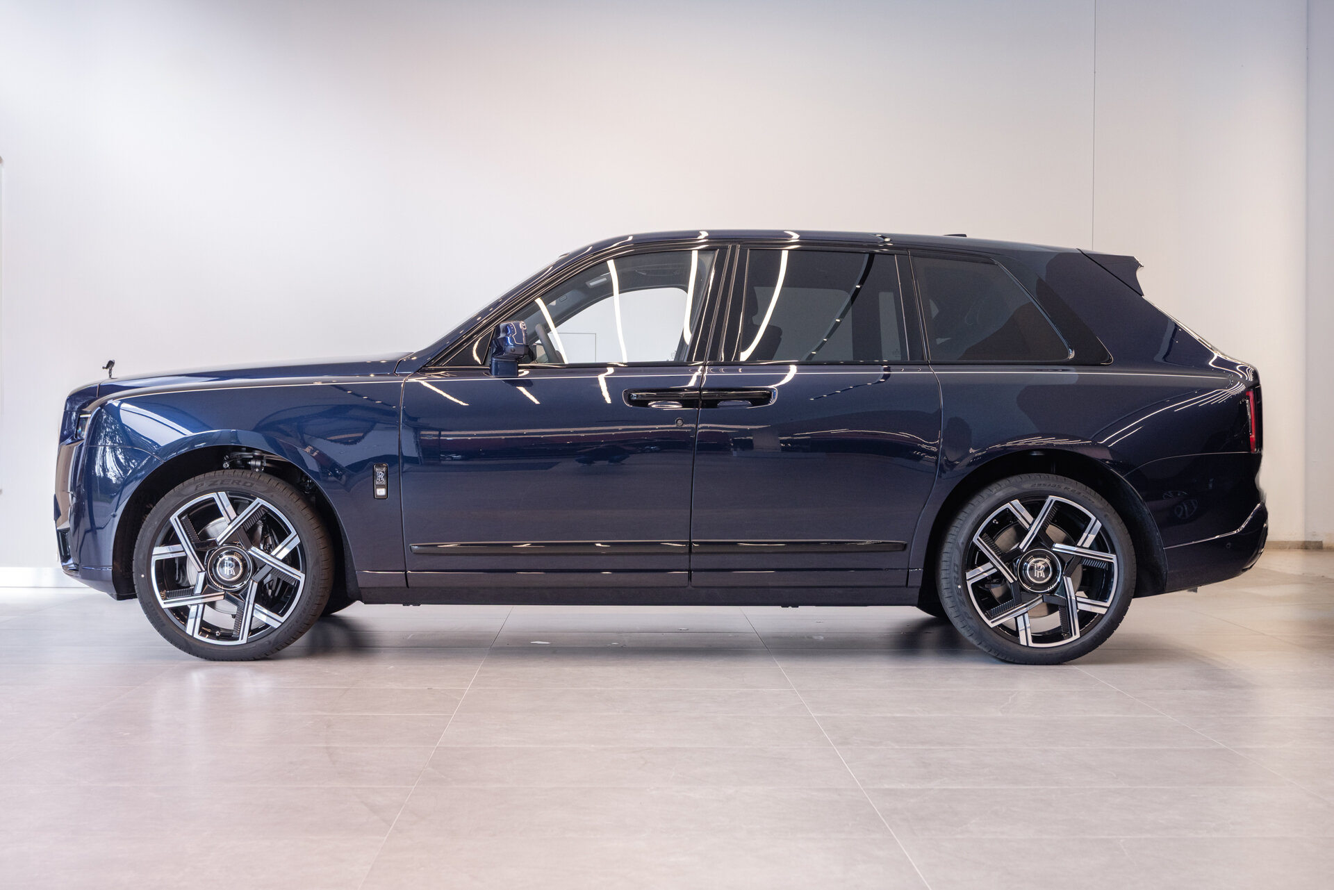 Rolls-Royce Cullinan - foto 5