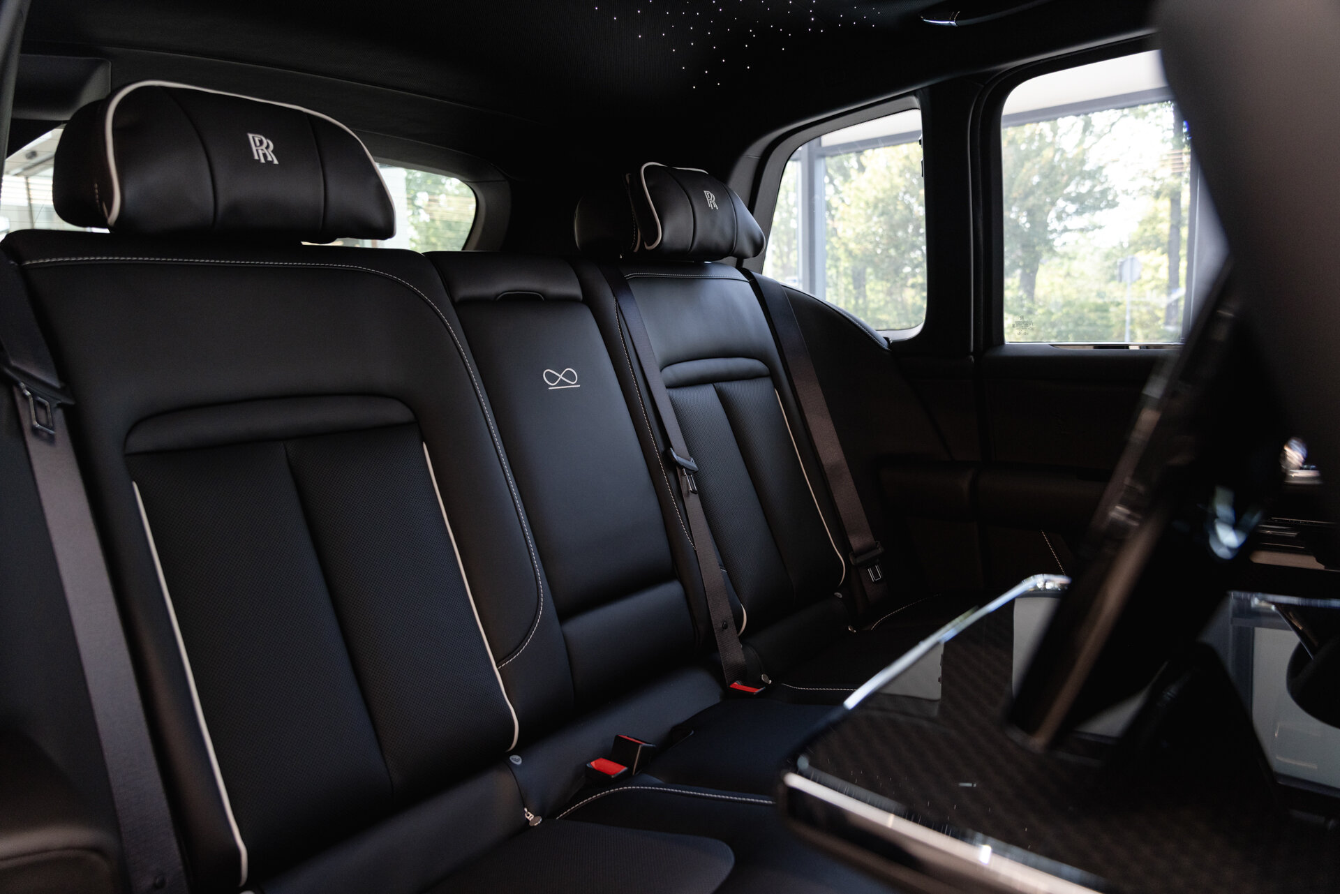 Rolls-Royce Cullinan - foto 13