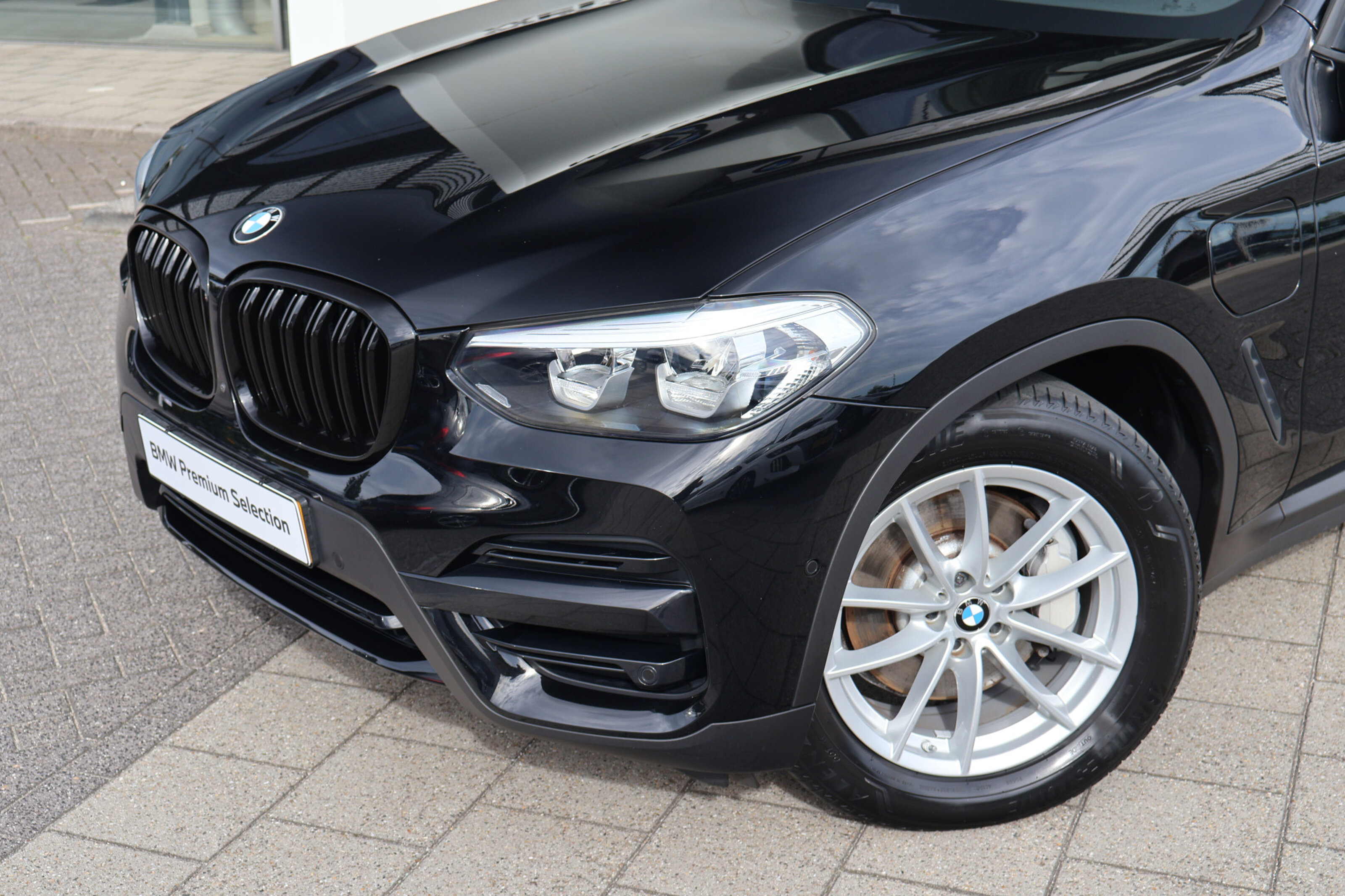 BMW X3 xDrive30e Essential Automaat