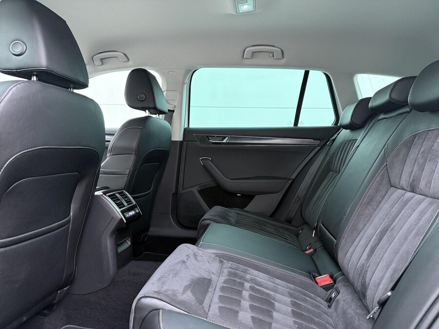 Škoda Superb Combi 1.4 TSI iV Edition Plus