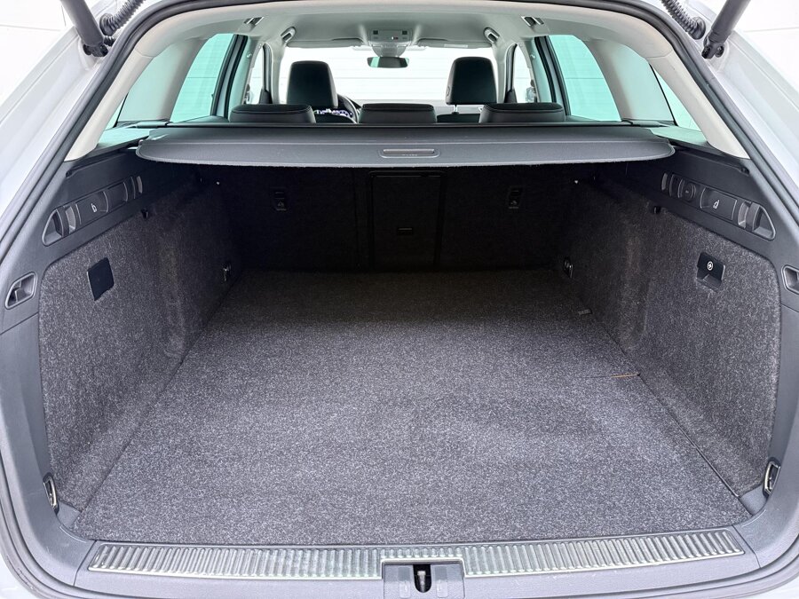 Škoda Superb Combi 1.4 TSI iV Edition Plus