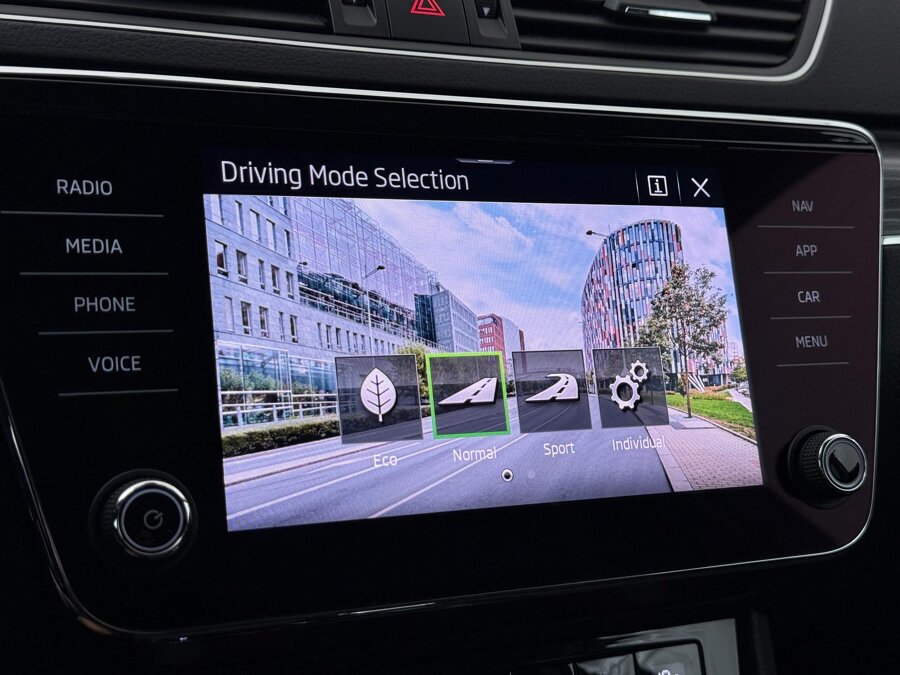 Škoda Superb Combi 1.4 TSI iV Edition Plus