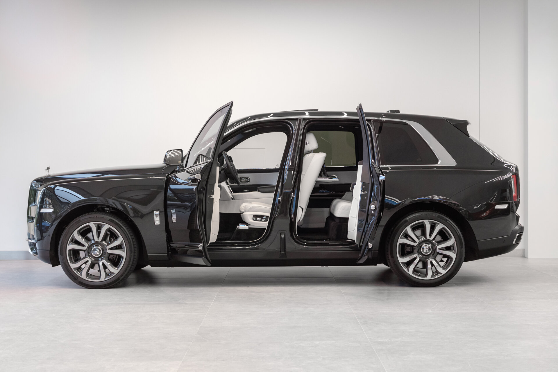 Rolls-Royce Cullinan - foto 7