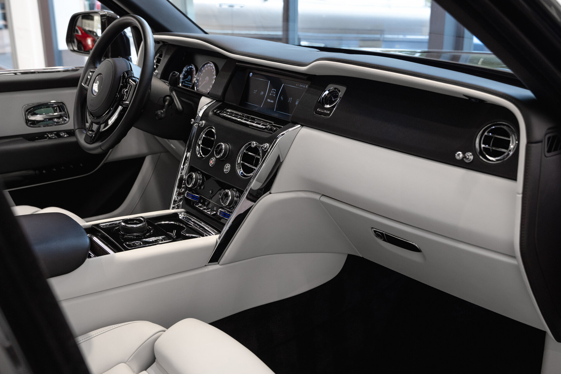 Rolls-Royce Cullinan - foto 19