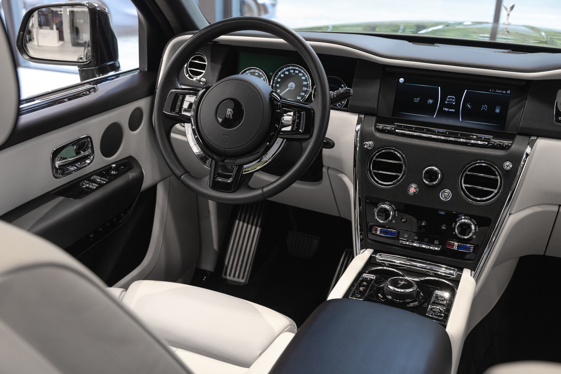 Rolls-Royce Cullinan - foto 20