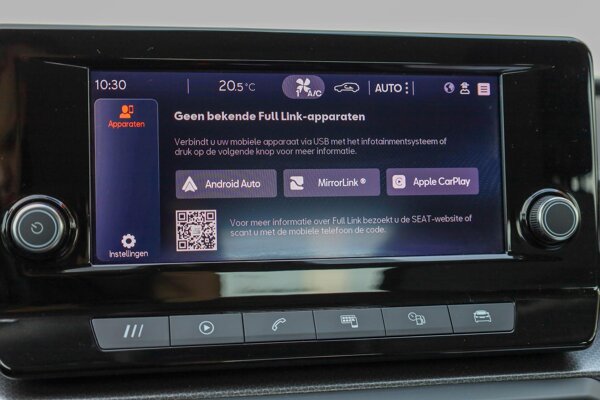 Apple Carplay/Android Auto Apple Carplay/Android Auto
