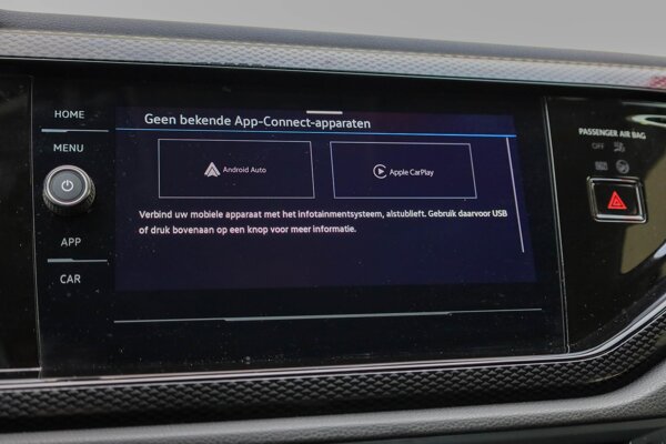 Apple Carplay/Android Auto Apple Carplay/Android Auto