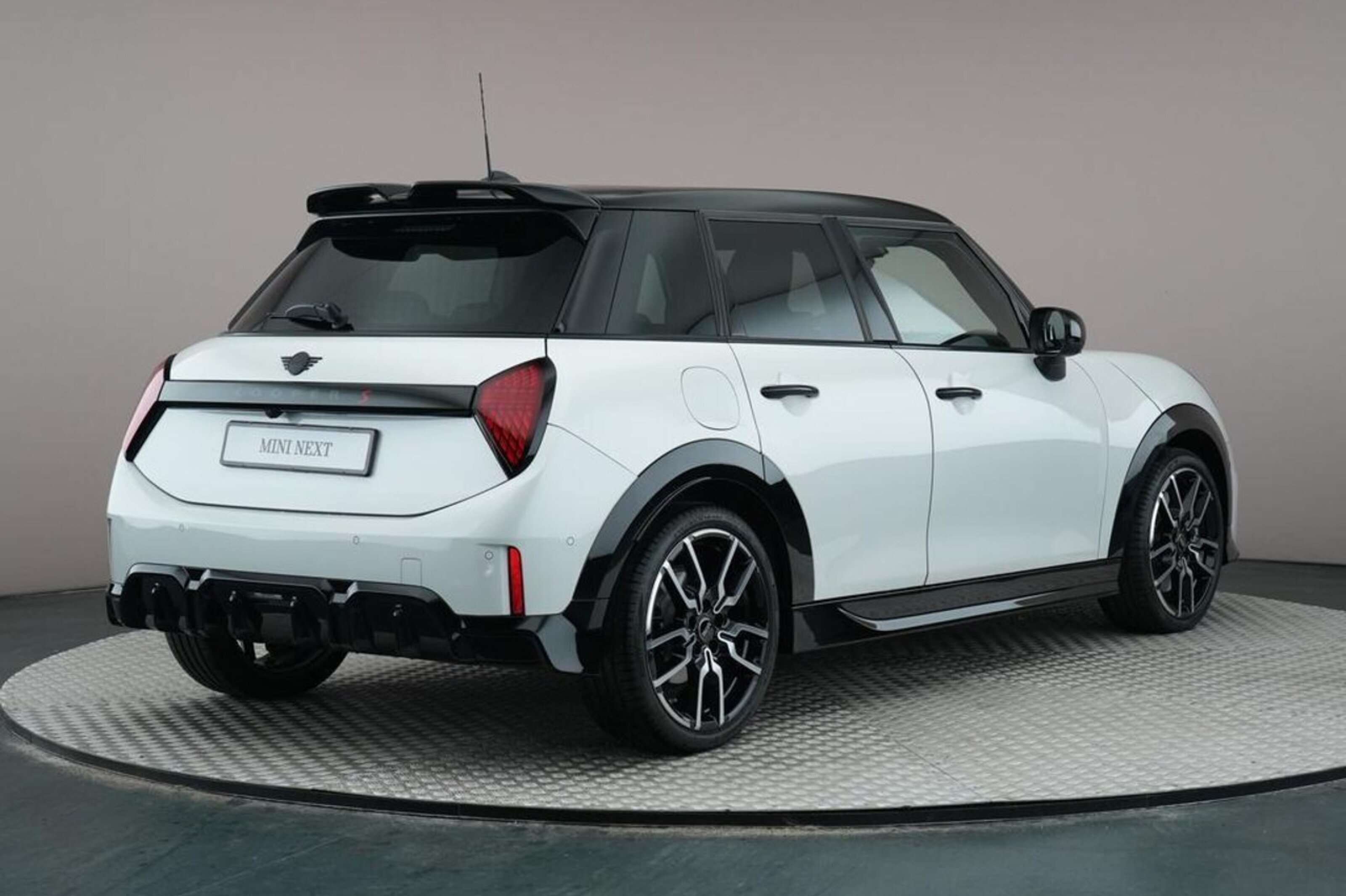 MINI 5-Deurs 7