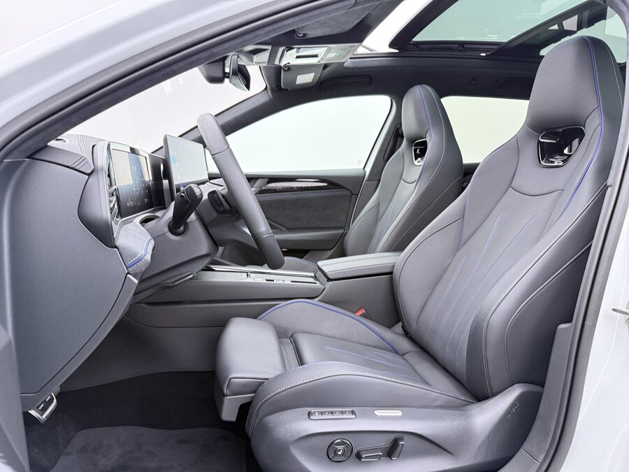 Volkswagen Passat Variant 1.5 eHybrid R-Line 272 PK