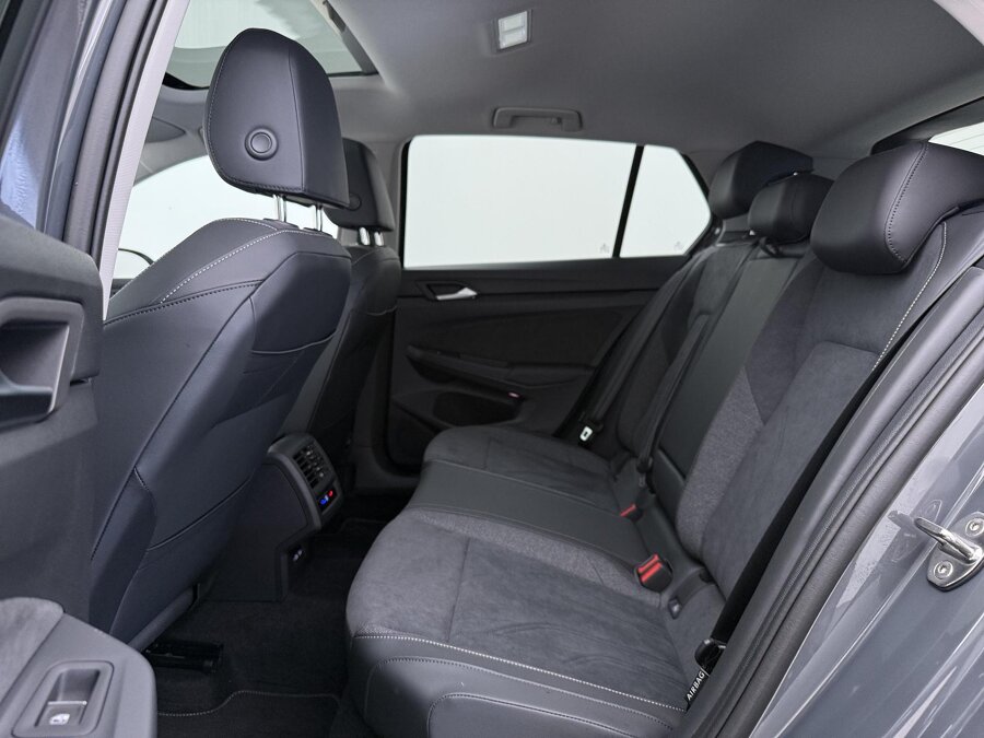 Volkswagen Golf 1.5 eHybrid Style Edition
