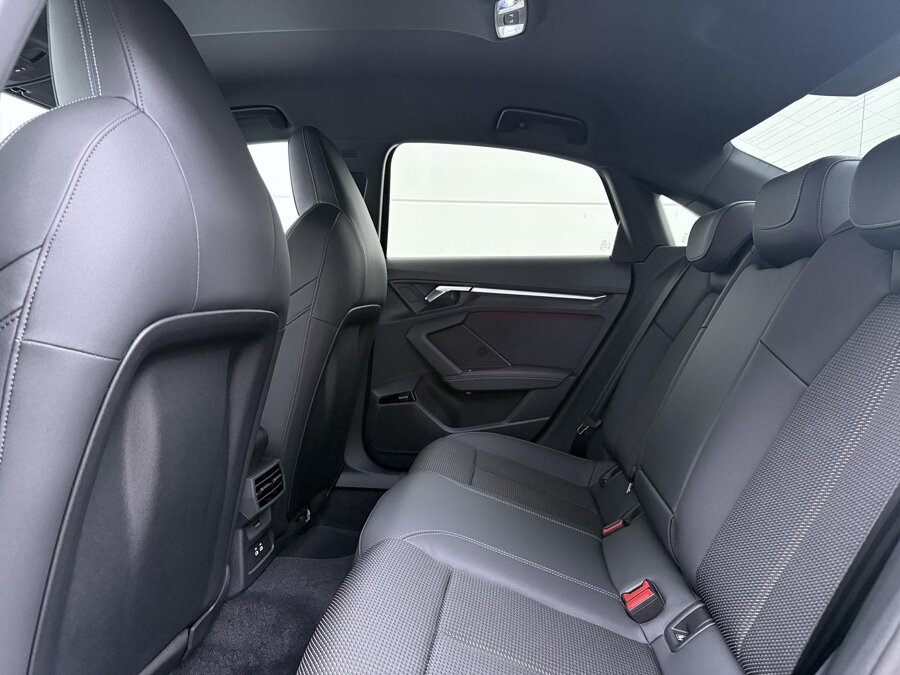 Audi A3 Limousine S edition 30 TFSI 85 kW / 116 PK