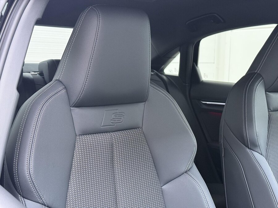 Audi A3 Limousine S edition 30 TFSI 85 kW / 116 PK