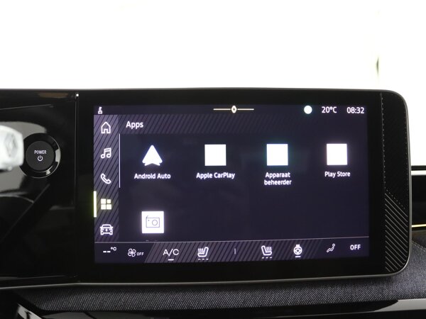Apple Carplay/Android Auto Apple Carplay/Android Auto