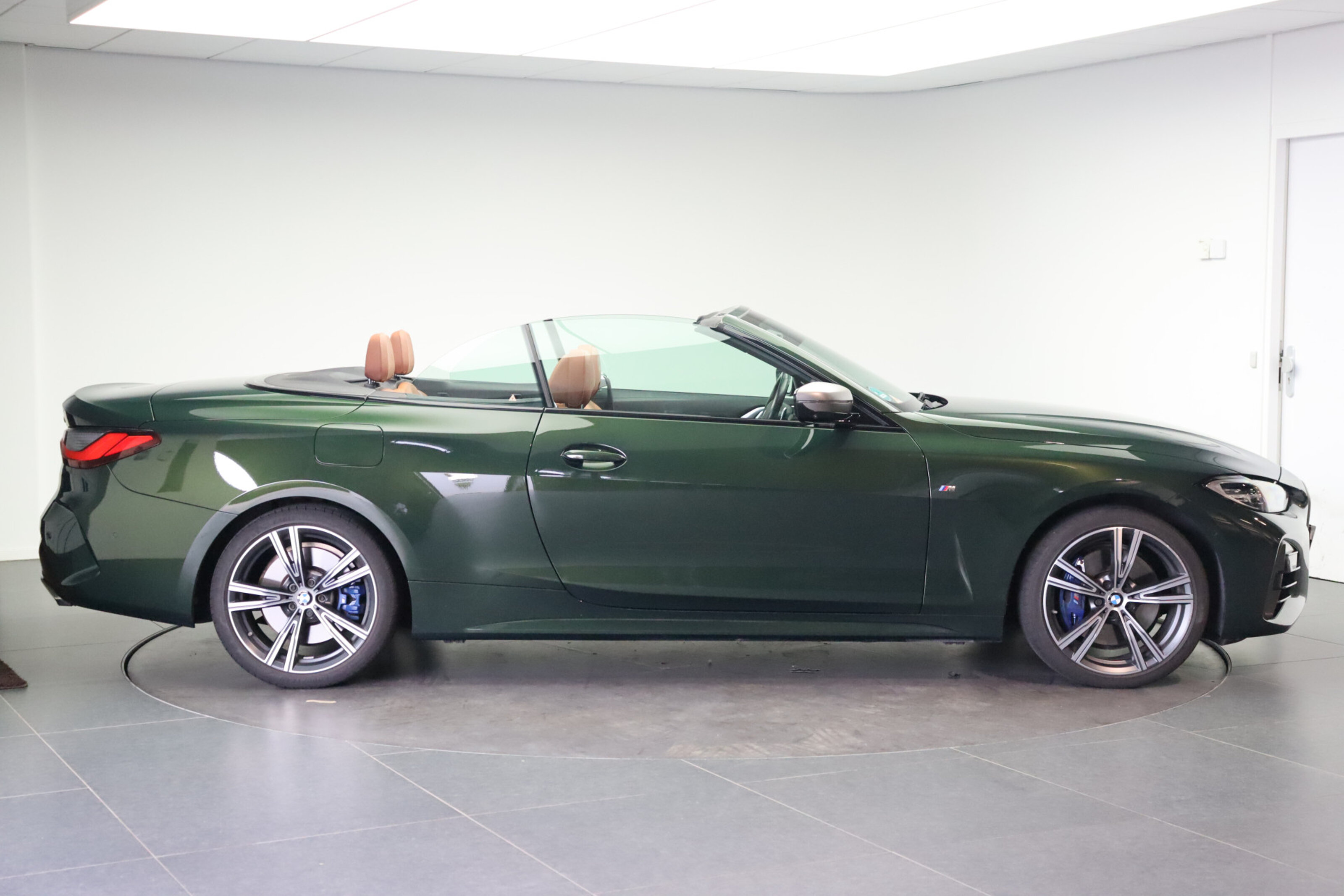 BMW 4 Serie Cabrio M440i xDrive High Executive Automaat