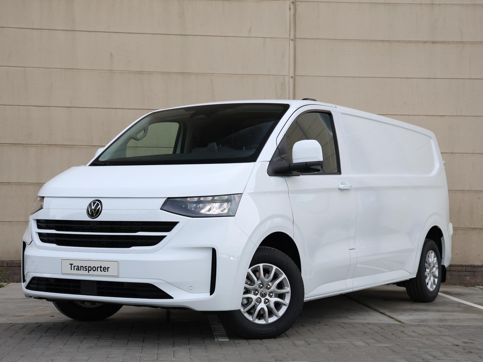 Volkswagen Transporter Style L2 2.5 eHybrid 233PK Automaat