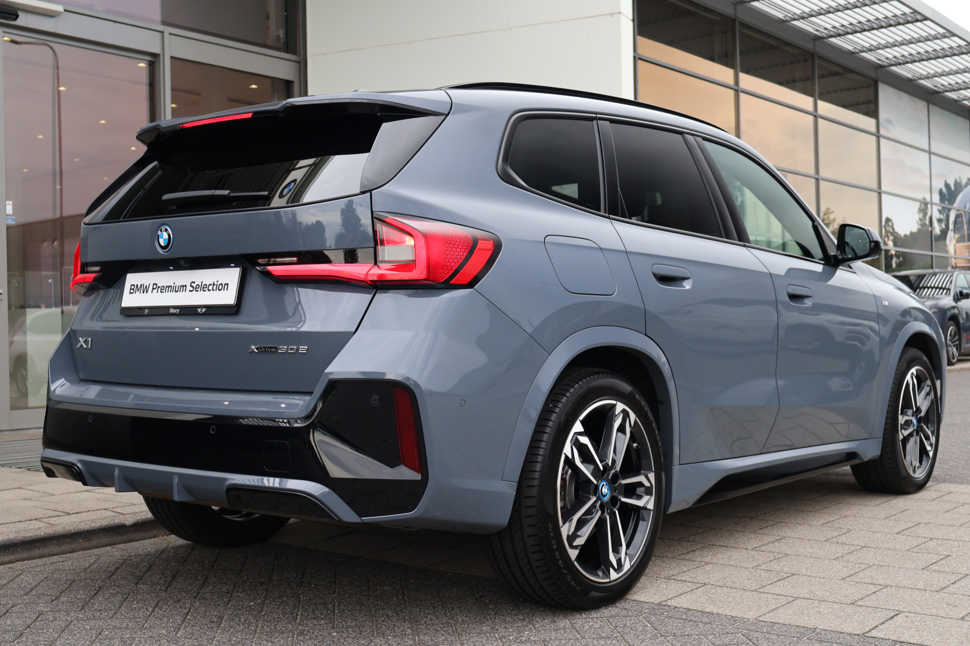 BMW X1 8