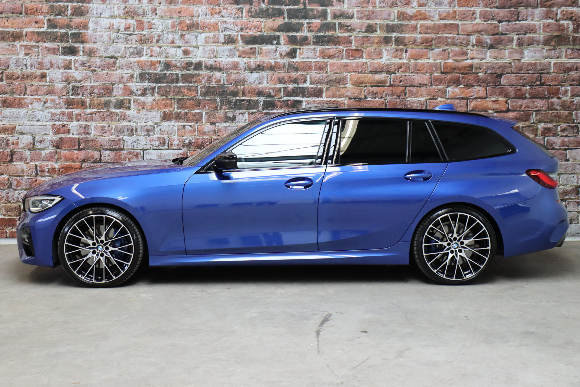 BMW 3 Serie Touring 330i xDrive High Executive M Sport Pakket Automaat - Afbeelding 3