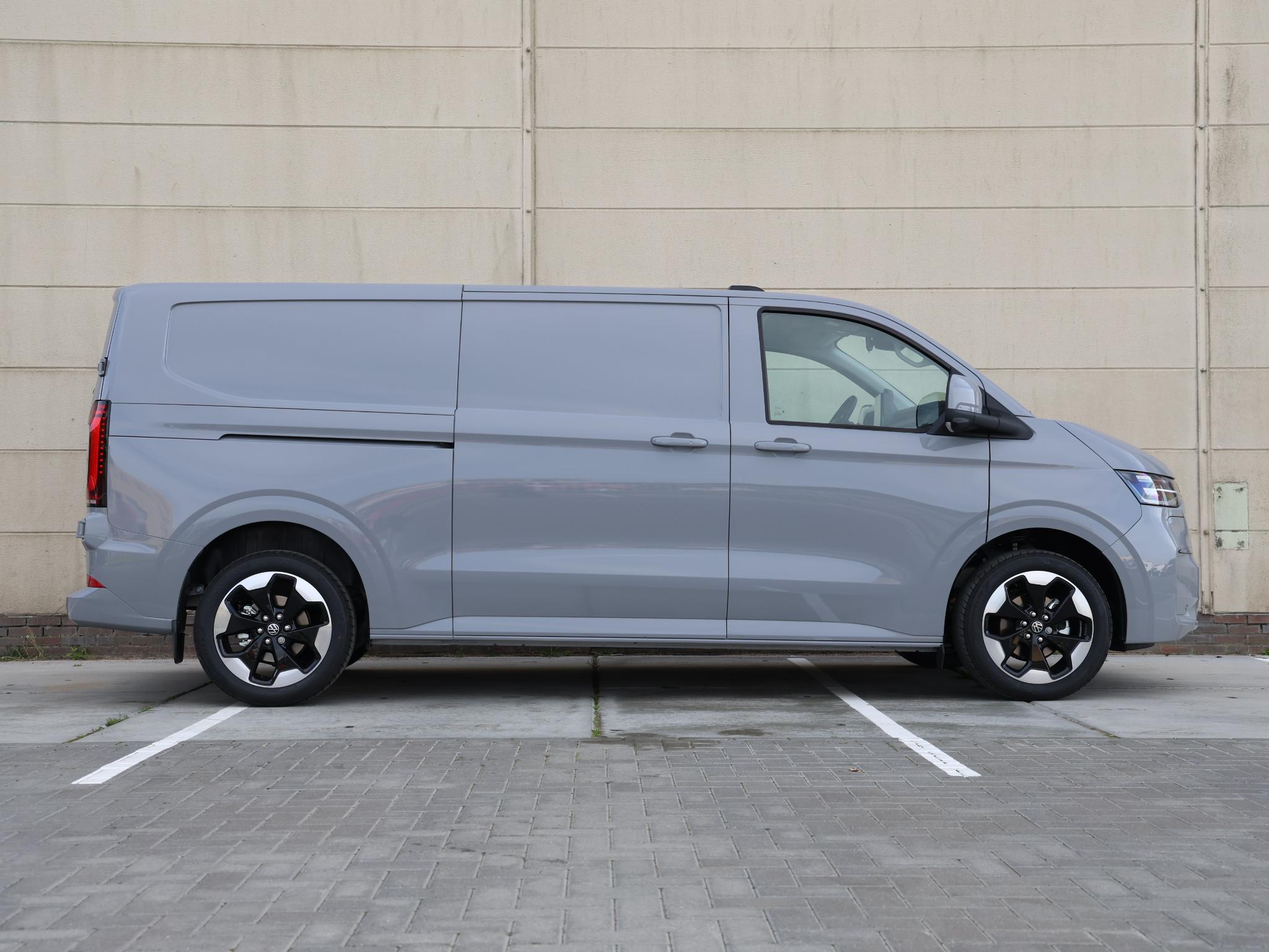 Volkswagen Transporter Bulli L2 2.5 eHybrid 233 PK Automaat - Afbeelding 2
