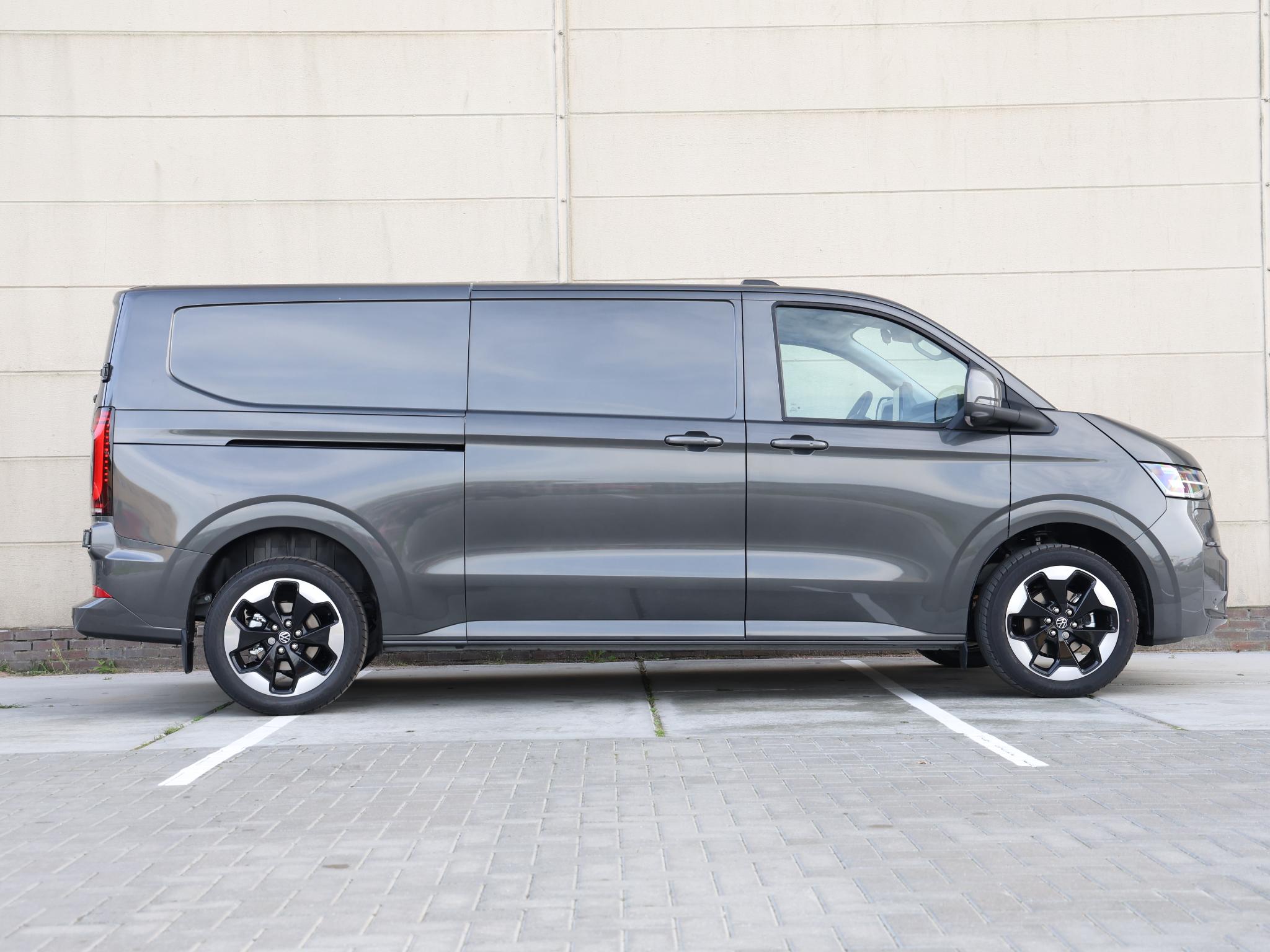 Volkswagen Transporter Bulli L2 2.5 eHybrid 233PK Automaat - Afbeelding 2