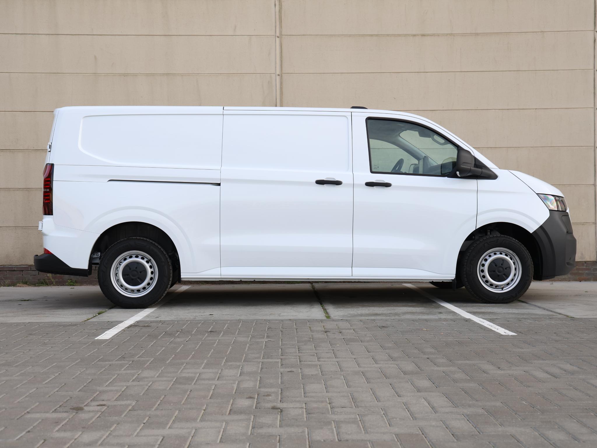 Volkswagen e-Transporter Bestelwagen L2 71 kWh 136PK - Afbeelding 2