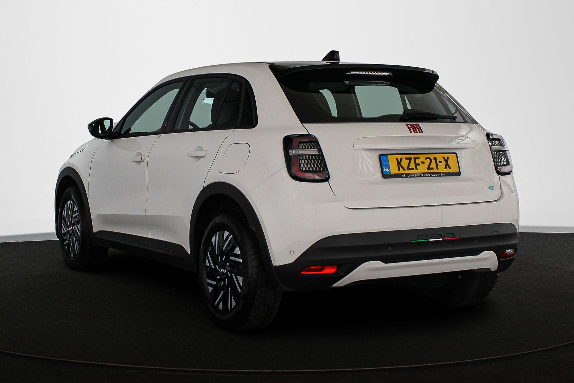 Fiat 600e RED 54 kWh - Afbeelding 4