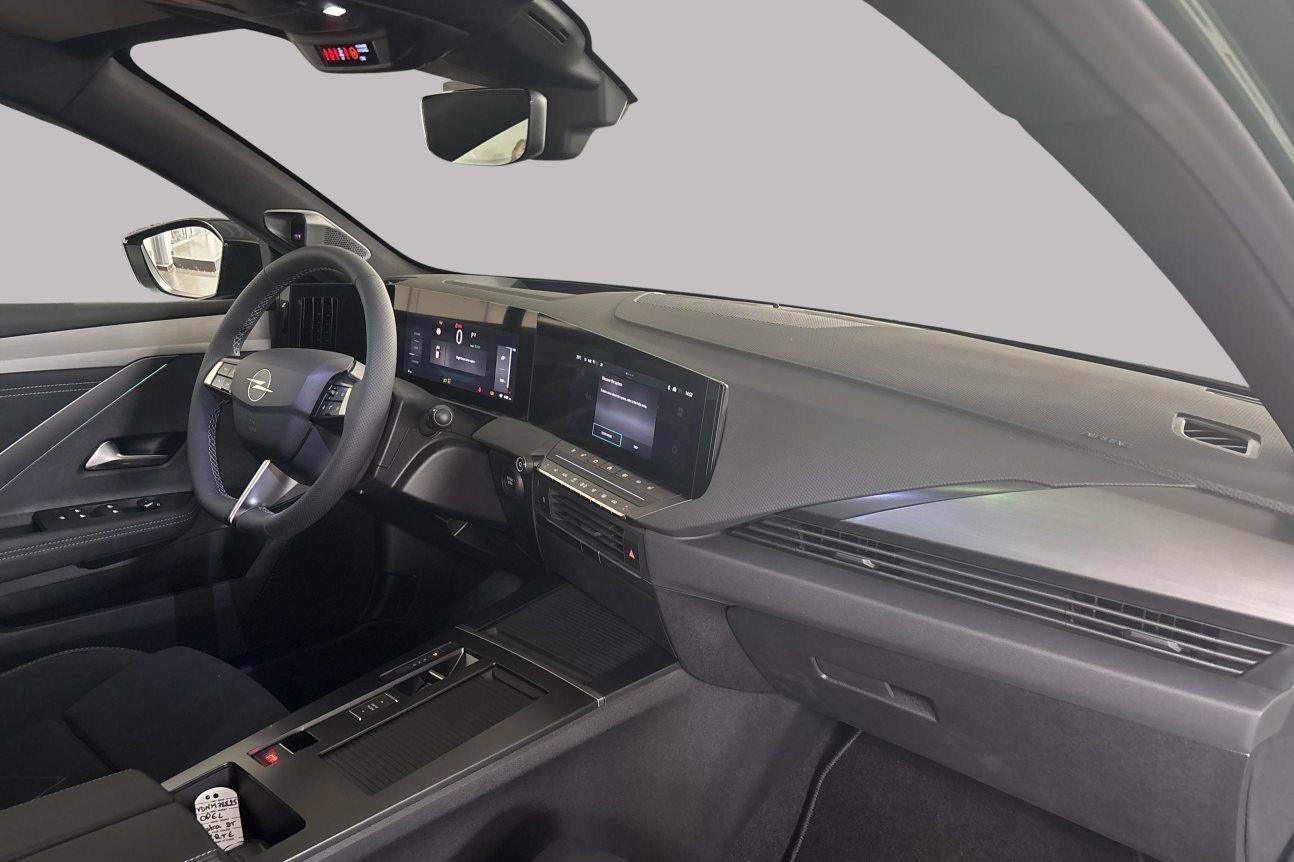 Opel Astra Sports Tourer ULTIMATE - Afbeelding 2