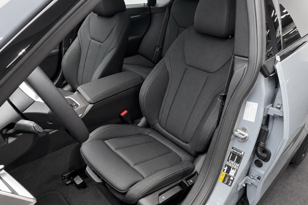 BMW i4 6