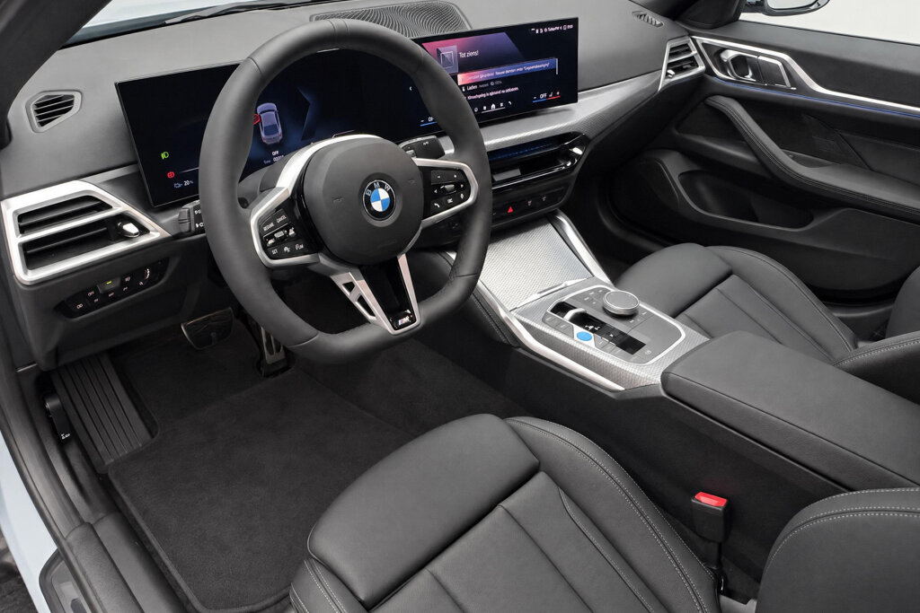 BMW i4 7