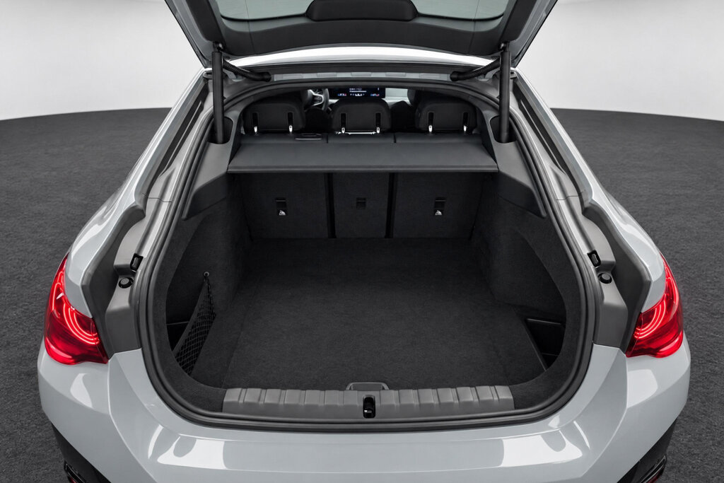 BMW i4 13