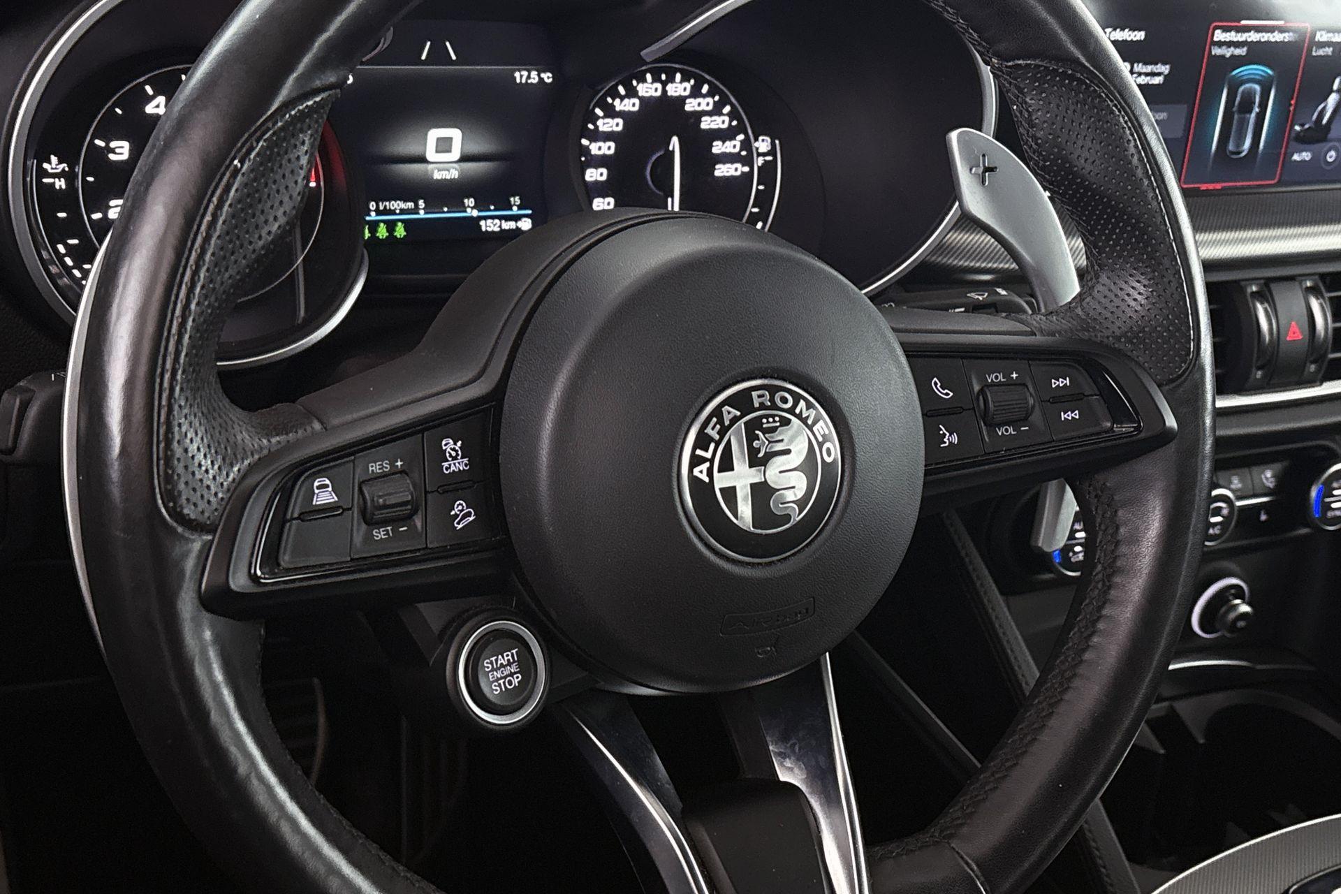 Alfa Romeo Stelvio (12)