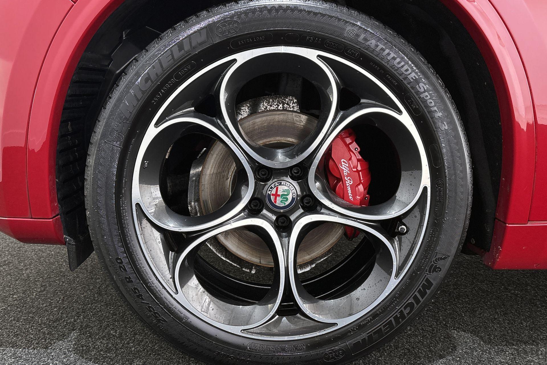 Alfa Romeo Stelvio (23)