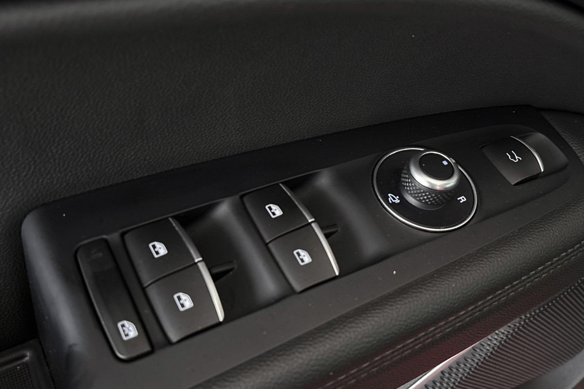 Alfa Romeo Stelvio (31)
