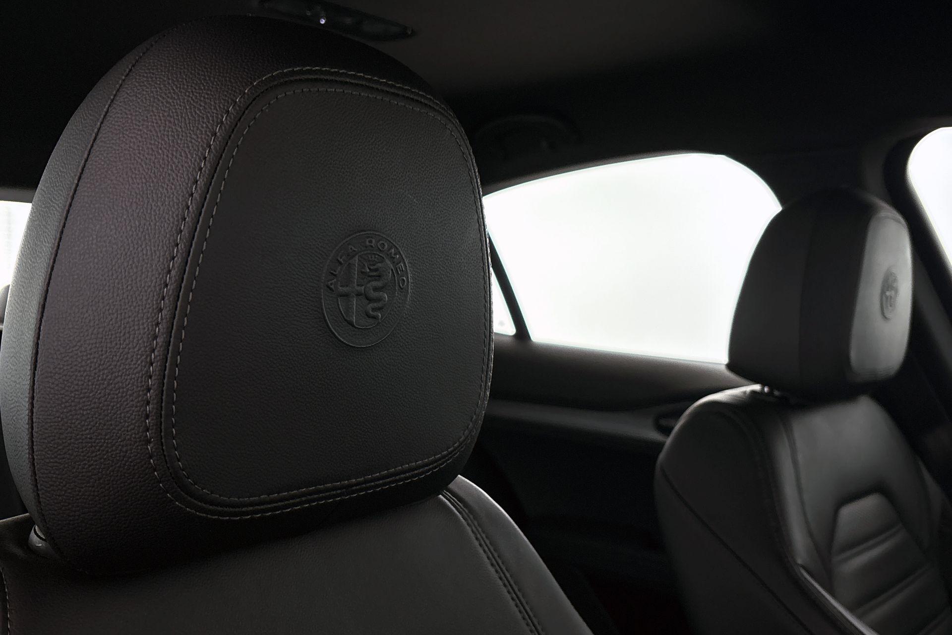 Alfa Romeo Stelvio (35)