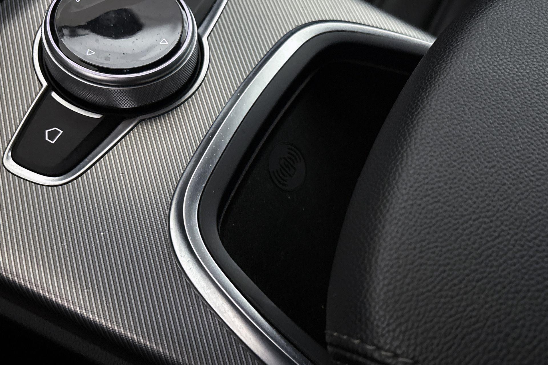 Alfa Romeo Stelvio (37)